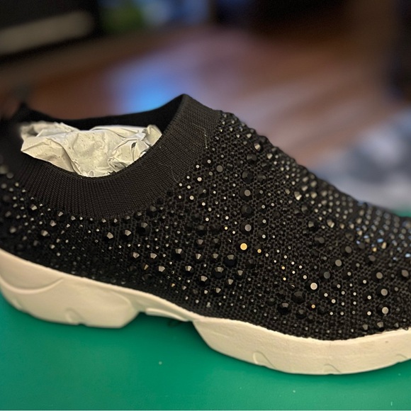 Lauren Lorraine Women’s  size 7 Carry black Rhinestone slip on Sneakers - Picture 7 of 12